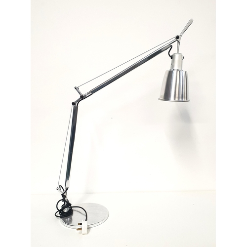 429 - ARTEMIDE TOLOMEO ANGLEPOISE LAMP
in metal and aluminium on a circular weighted base