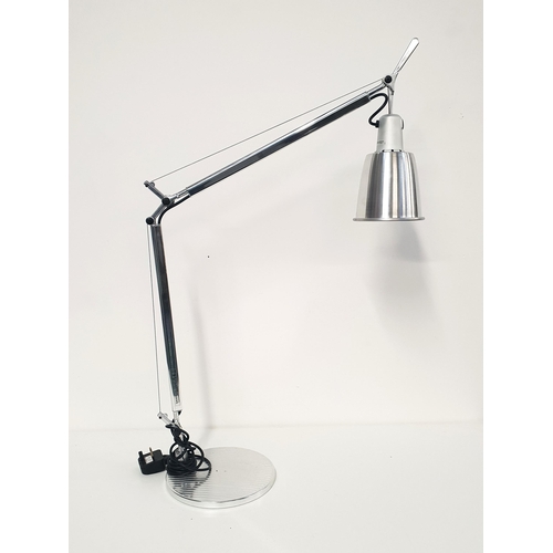 430 - ARTEMIDE TOLOMEO ANGLEPOISE LAMP
in metal and aluminium on a circular weighted base