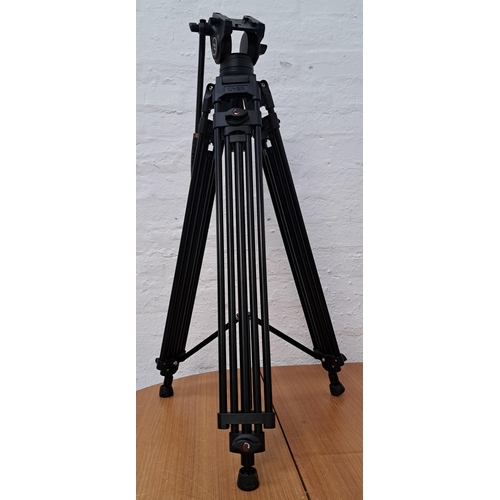 CAYER BV SERIES VIDEO TRIPOD SYSTEM 
in case with instructions