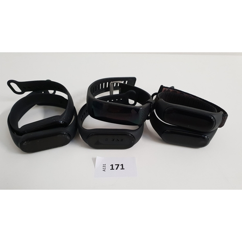 SELECTION OF SIX FITNESS TRACKERS
including Mi (6)