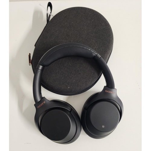 PAIR OF SONY WH-1000XM3 ON-EAR WIRELESS NOISE CANCELLING HEADPHONES
in Sony case
Note: cracking to inside of headband