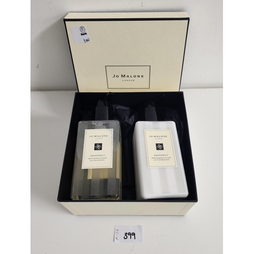 BOXED JO MALONE SET
comprising Grapefruit Body & Hand Wash and Body & Hand Lotion (250ml each)