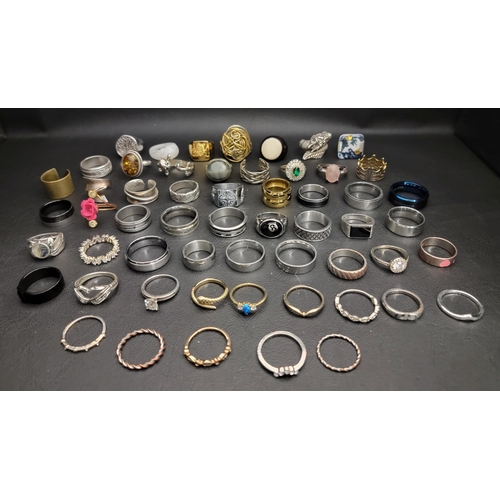 160 - SELECTION OF SILVER AND OTHER RINGS
including bands, statement rings, stone set rings, etc.