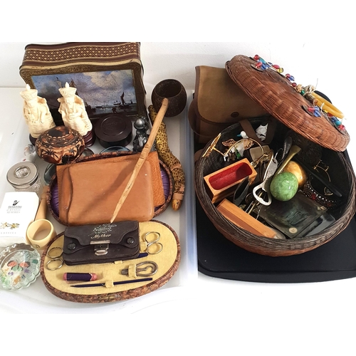 356 - INTERESTING SELECTION OF VINTAGE COLLECTABLES
including magic lantern slides, a cased manicure set, ... 