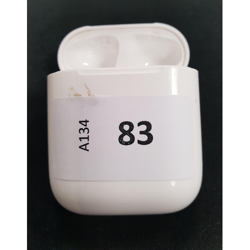 83 - APPLE AIRPODS LIGHTNING CHARGING CASE