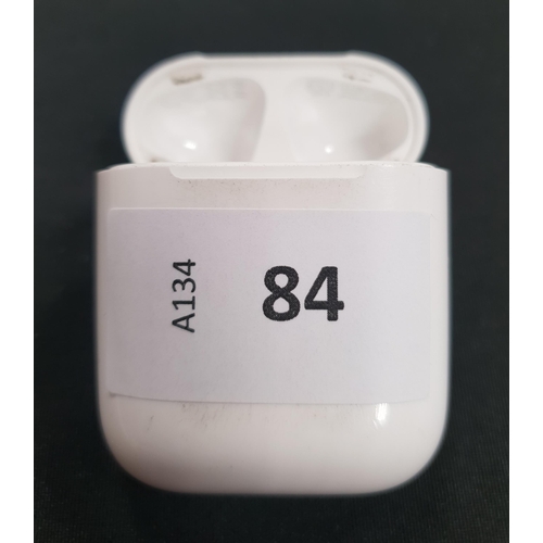 84 - APPLE AIRPODS LIGHTNING CHARGING CASE