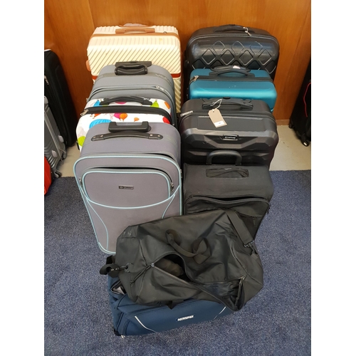 68 - SELECTION OF EIGHT SUITCASES AND TWO HOLDALLS
including American Tourister, Fiore, QFE Suitcase, etc... 