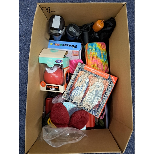 92 - ONE BOX OF MISCELLANEOUS ITEMS
including water bottles, umbrellas, paper weights, puzzle game, stati... 