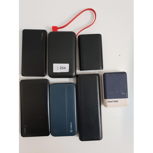SELECTION OF SEVEN POWERBANKS
including 2x Anker and 2x Belkin
