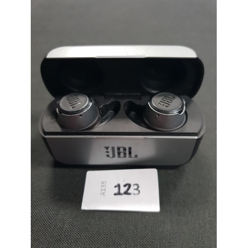 PAIR OF JBL REFLECT FLOW EARBUDS
in charging case