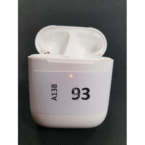 APPLE AIRPODS WIRELESS CHARGING CASE