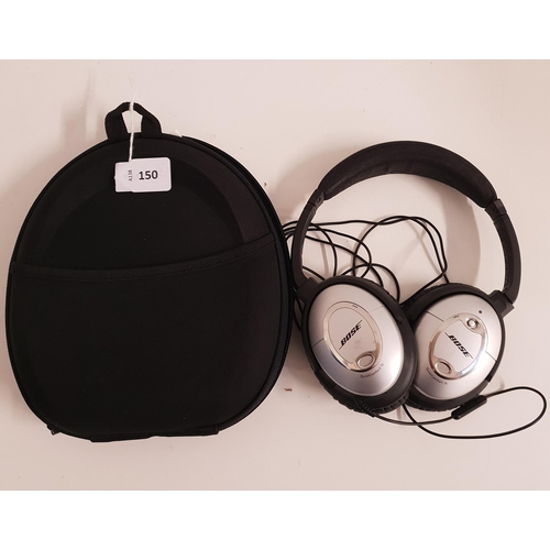PAIR OF BOSE QUIETCOMFORT HEADPHONES
with cables and case
Note: Very worn