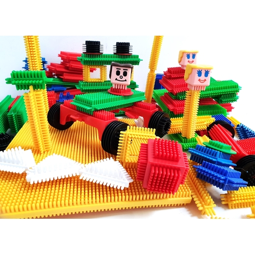 293 - SELECTION OF STICKLE BRICKS
of varying size and colour, together with a selection of plastic dinosau... 