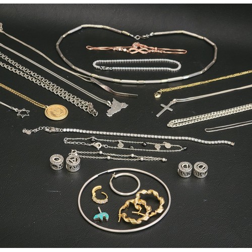 GOOD SELECTION OF SILVER JEWELLERY
including a pair of silver gilt twisted hoop earrings, four letter charms (DADO), various CZ and other bracelets, a turquoise set bear pendant, six other pendants on chains, necklaces and neck chains, etc.
