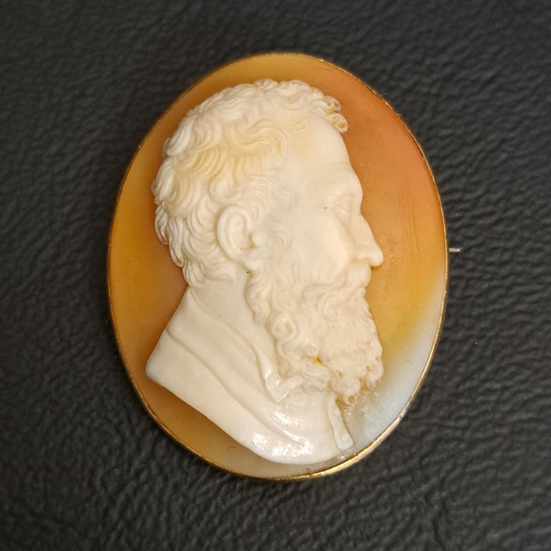 83 - UNUSUAL CARVED SHELL CAMEO BROOCH
depicting a bearded man in profile, in unmarked gold mount, 3.2cm ... 