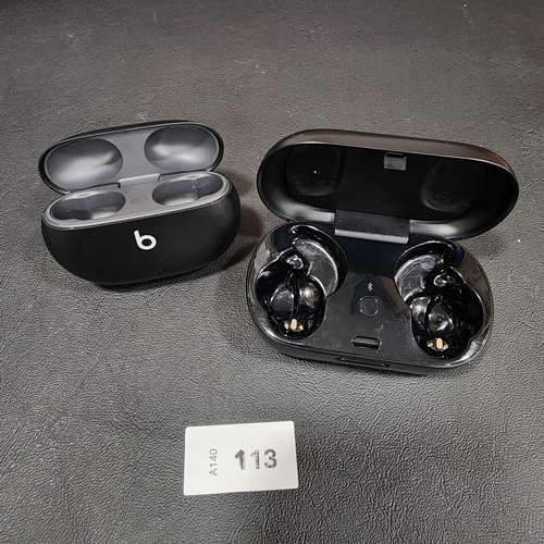TWO EARBUD CHARGING CASES
comprising Bose and Beats A2514 (2)