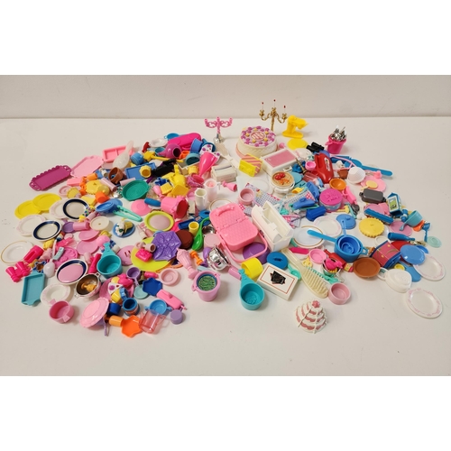 309 - LARGE SELECTION OF BARBIE FURNITURE AND HOUSEHOLD ACCESSORIES
including a battery operated washer/dr... 