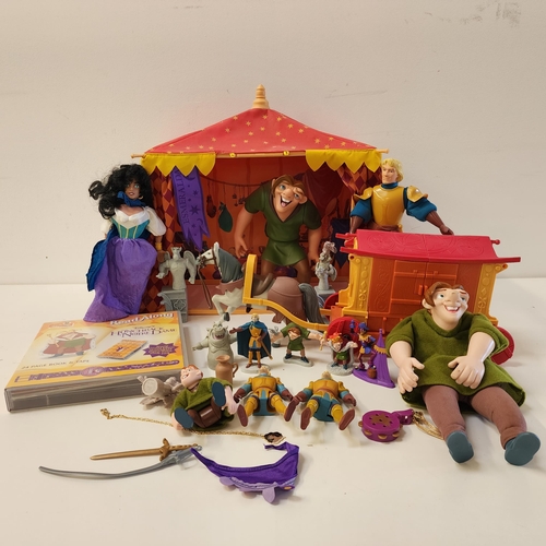 315 - LARGE SELECTION OF DISNEY TOYS RELATING TO THE HUNCHBACK OF NOTRE DAME, POCAHONTAS AND ALLADIN
inclu... 