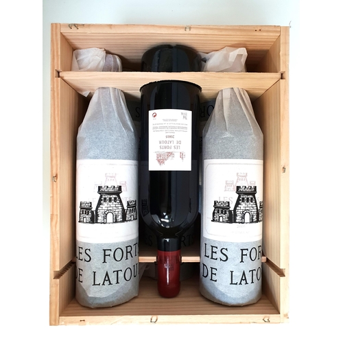 LES FORTS DE LATOUR PAUILLAC 2005
6 bottles, in original wooden case, 75cl and 13%