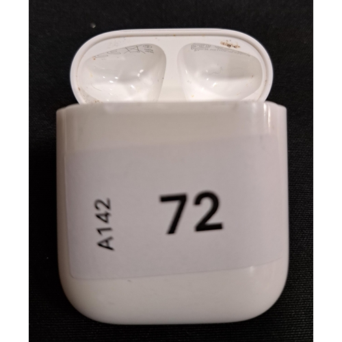 72 - APPLE AIRPODS LIGHTNING CHARGING CASE