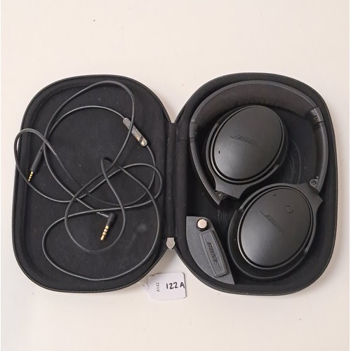PAIR OF BOSE HEADPHONES
in carry case; Note: wear to both ear pads; Model QC25: serial number 072546Z70662834AE