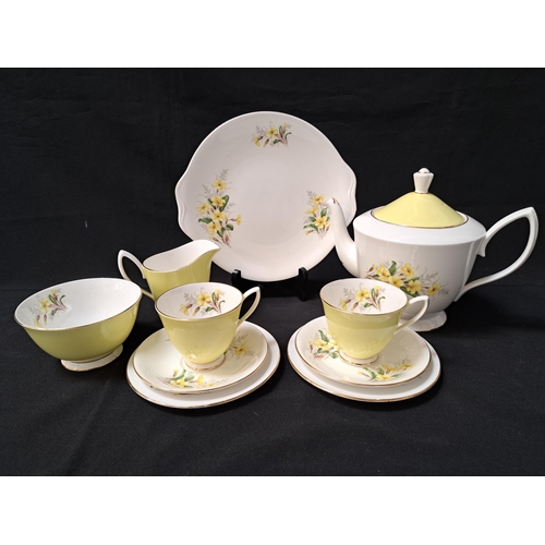 ROYAL ALBERT PRIMROSE TEA SET
comprising six cups and saucers, six side plates, sandwich plate, milk jug, sugar bowl and lidded tea pot (23)