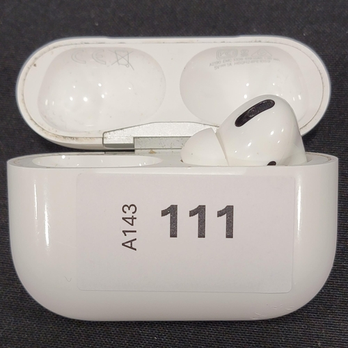 SINGLE APPLE AIRPOD PRO
in MagSafe charging case