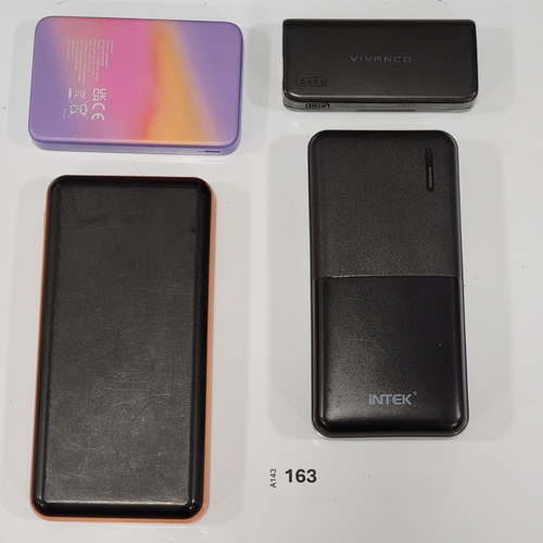 FOUR POWER BANKS
comprising iNTEK, VIVANCO, Primark and unbranded with wireless charging