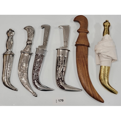 SELECTION OF SIX KIRPANS
of varying size and design (6)
Note: You must be over the age of 18 to bid on this lot.