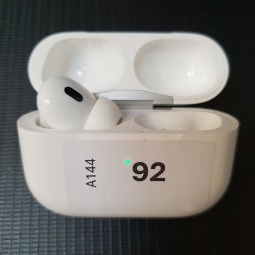 92 - SINGLE APPLE AIRPOD PRO 2nd GENERATION
in Magsafe Charging case (lightning)