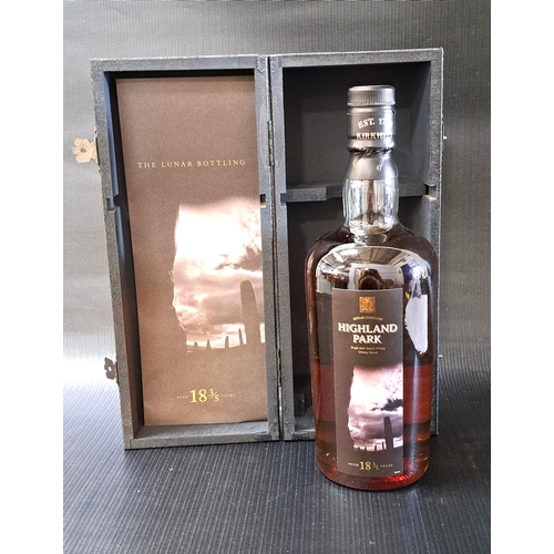 376 - HIGHLAND PARK - THE LUNAR BOTTLING SINGLE MALT SCOTCH WHISKY ORKNEY ISLES
aged 18 3/5 years, 70cl an... 