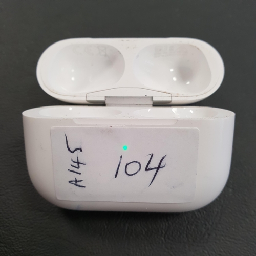 104 - APPLE AIRPODS PRO CHARGING CASE