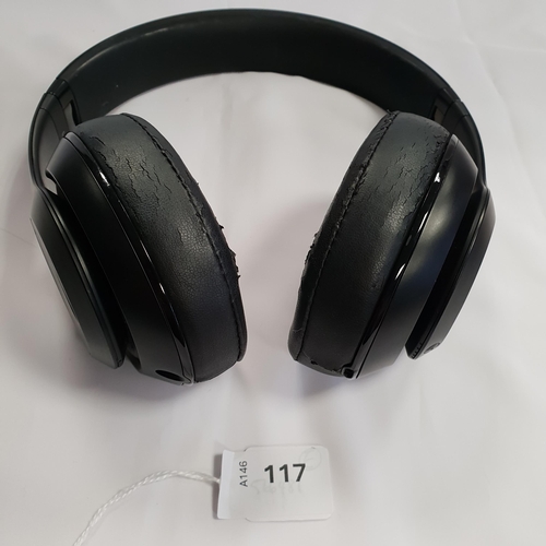 117 - PAIR OF BEATS STUDIO HEADPHONES
Note: Wear to earbuds