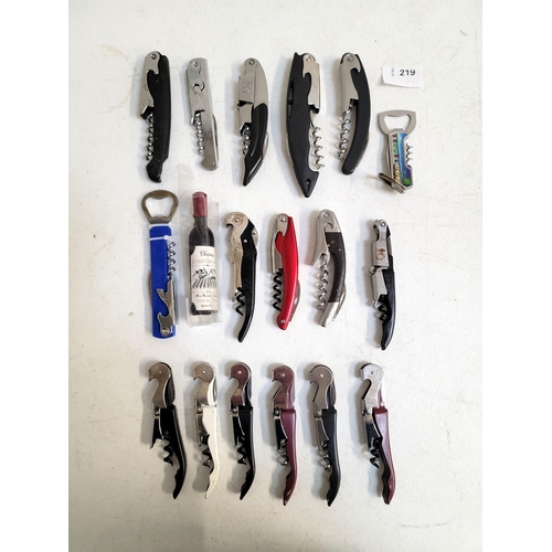 219 - SELECTION OF EIGHTEEN BOTTLE OPENERS AND WAITER'S FRIENDS
Note: You must be over 18 to bid on this l... 