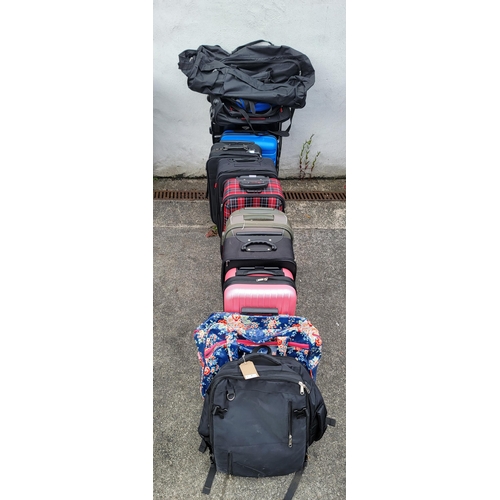 2 - EIGHT SUITCASES AND FIVE HOLDALLS (13)
Including Slazenger, Borderline and Flight Night
Note: All su... 