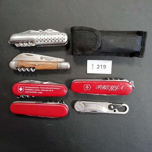 219 - SEVEN SWISS ARMY KNIVES
of various sizes and designs, including one Victorinox
Note: You must be ove... 