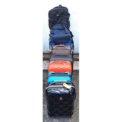 2 - SELECTION OF SEVEN SUITCASES
including IT Luggage, Journey, Samsonite and Eastpak
Note: Suitcases an... 