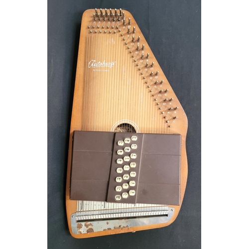 412 - AUTOHARP BY OSCAR SCHMIDT
model 21 C/R