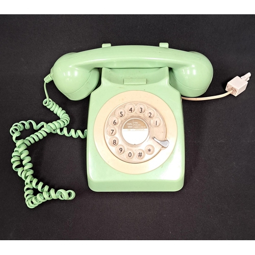 347 - RETRO STYLE ROTARY GP0746 MINT GREEN TELEPHONE
with rotary dial, replica of 1970s phone