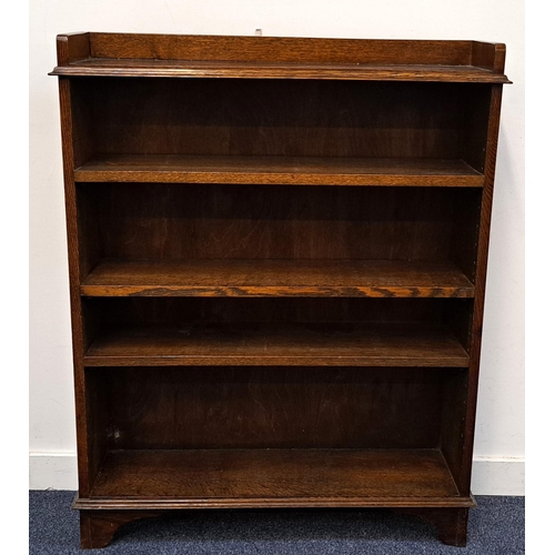 559 - OAK BOOKCASE
with three adjustable shelves, 86.5 x 108 x 24cm