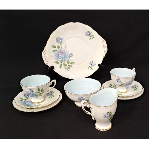 260 - ROYAL STANDARD 'FASCINATION' SIX PART TEA SET
comprising six cups and saucers, plates, cake plate an... 