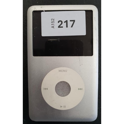 217 - IPOD CLASSIC 
model A1238 and 120GB, serial number 8K906N522C5; Not Apple account locked. Scratched ... 