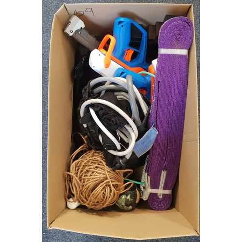 ONE BOX OF MISCELLANEOUS ITEMS
including skipping ropes, toiletries, Nerf guns, resistance bands, ball of string etc