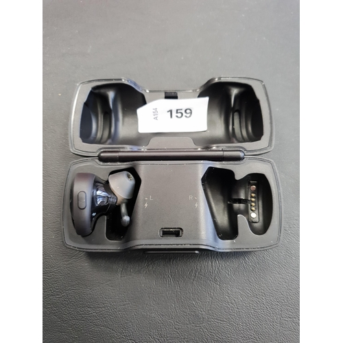 159 - SINGLE BOSE SOUNDSPORT FREE WIRELESS HEADPHONES EARBUD
model 423729, in charging case