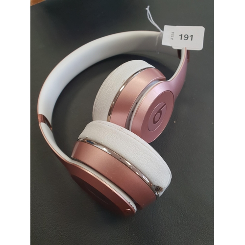 191 - BEATS SOLO3 ON-EAR WIRELESS HEADPHONES
Wear to earpads