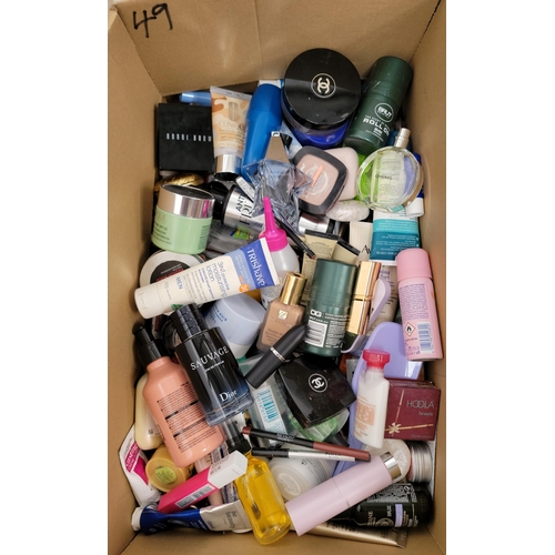 49 - ONE BOX OF TOILETRIES AND COSMETICS
Including: Bobbi Brown, Benefit, Estee Lauder, Chanel, L'Oreal, ... 