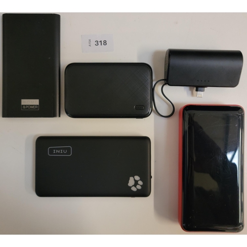 318 - SELECTION OF FIVE POWERBANKS
including Inui (5)