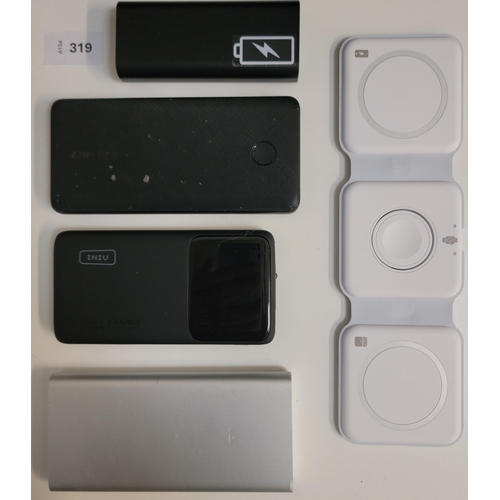 319 - SELECTION OF FIVE POWERBANKS
including Inui and Anker (5)