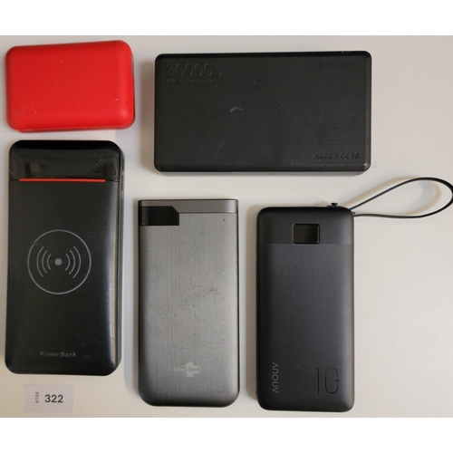 322 - SELECTION OF FIVE POWERBANKS
including Juice and Aukey (5)