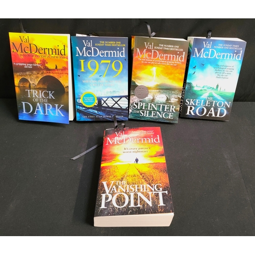 488 - FIVE VAL MCDERMID SIGNED PAPERBACK
BOOKS, 
'The Vanishing point' Sphere 2012, '1979' Sphere 2022, 'S... 